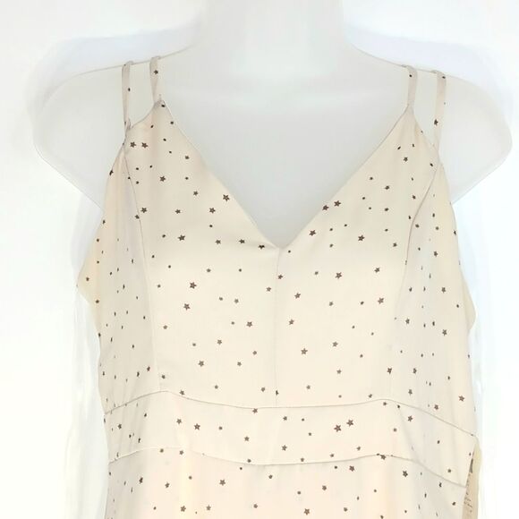 ALTAR’D STATE Women’s Beige Star Print Tiered Mini Dress Size Large NWT - Picture 3 of 13